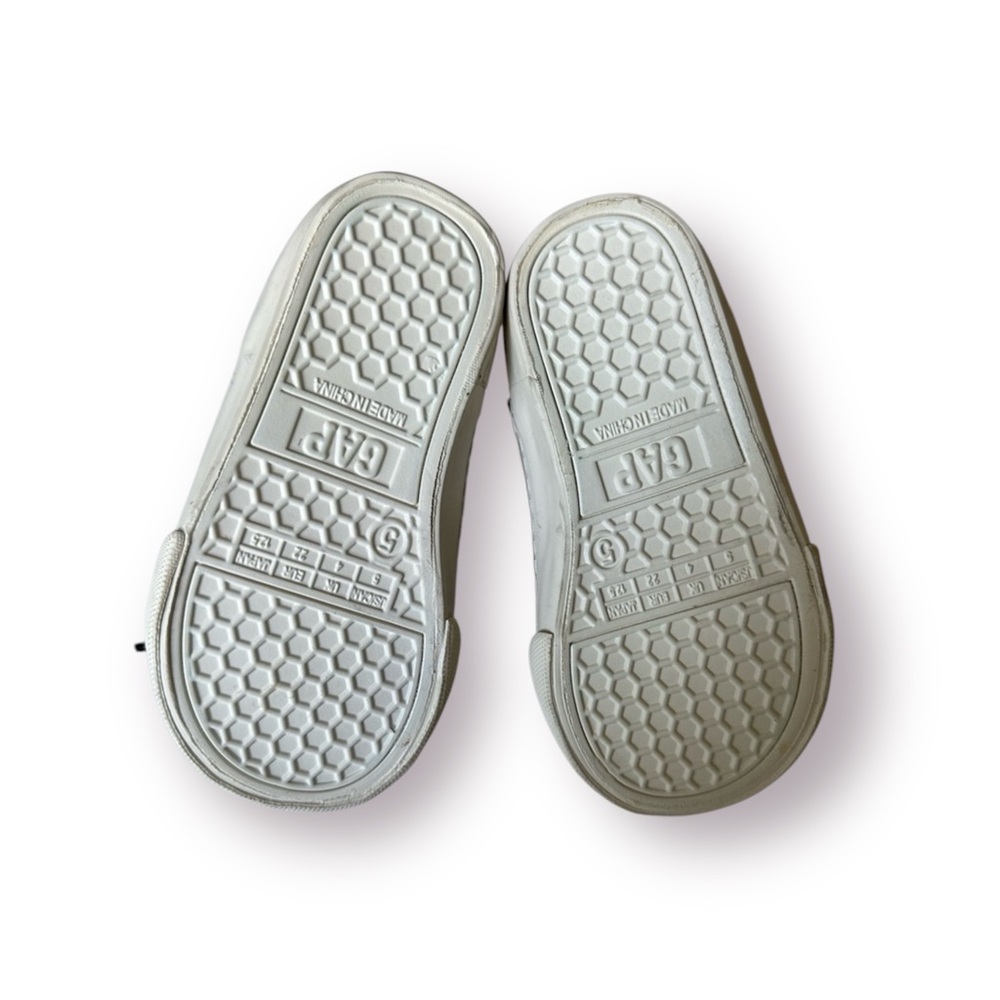 🛍️SALE🛍️ GAP Kids Black High-Top Sneakers - Picture 3 of 4